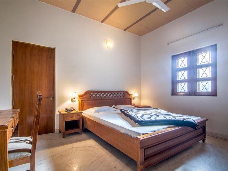 Hotel Bhakti Dhama Vrindavan Bagian luar foto